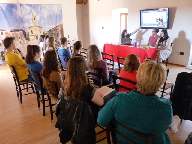 A Verteneglio si e tenuta la conferenza Possibilita per i giovani nell'ambito del programma ERASMUS +