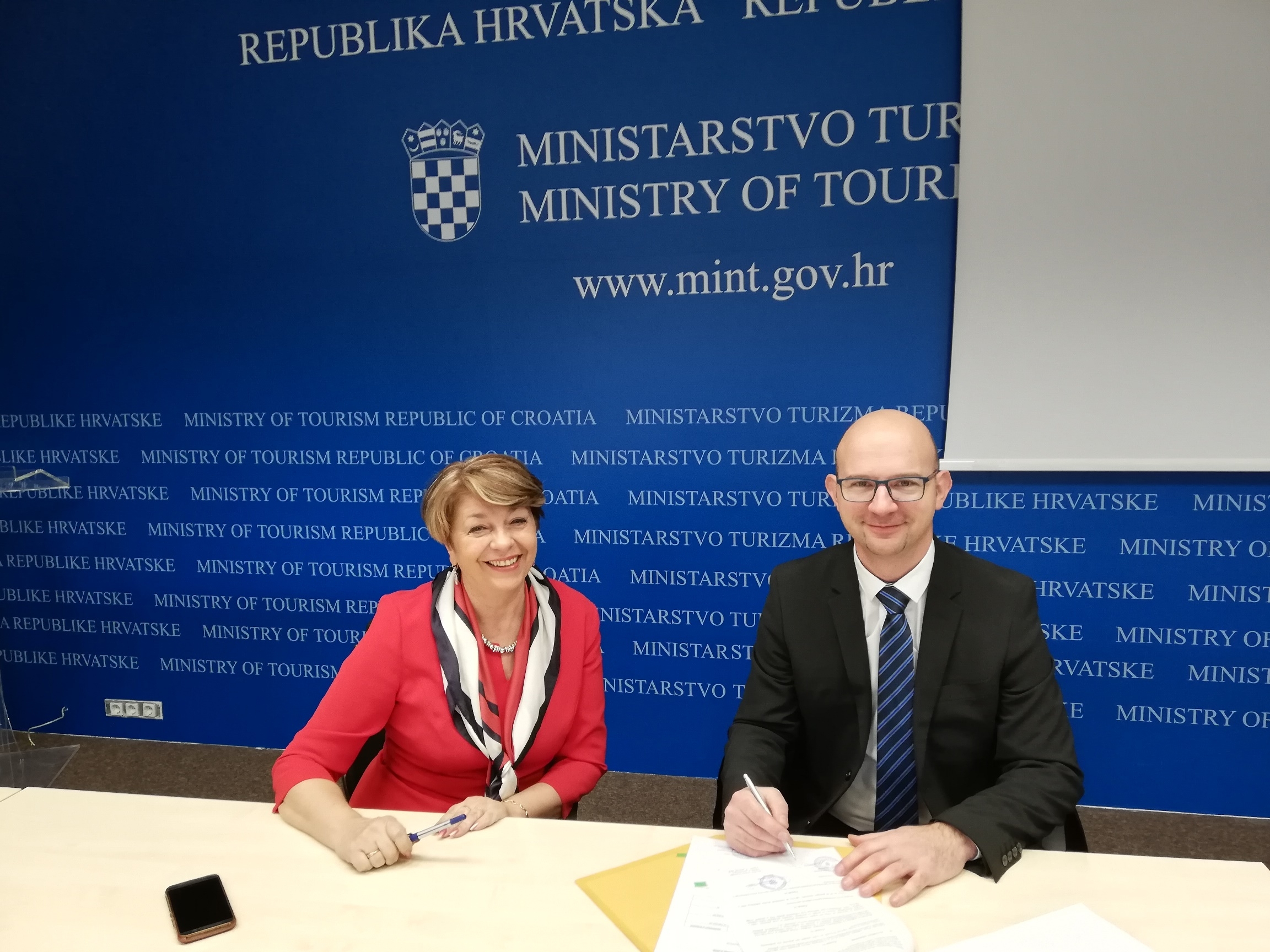 PREKO 6 MILIJUNA KUNA BESPOVRATNIH SREDSTAVA ZA RAZVOJ NAŠE OPĆINE